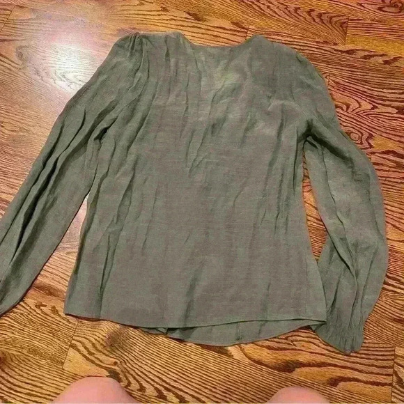 Nanette Lepore Green Longsleeve Lightweight Blouse Size Small - Picture 5 of 5